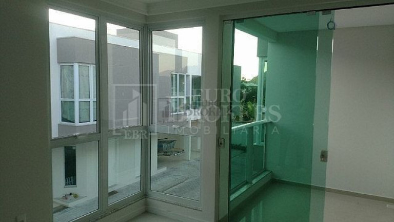 Imagem Sobrado com 2 Quartos à Venda, 86 m² em Barra - Balneário Camboriú