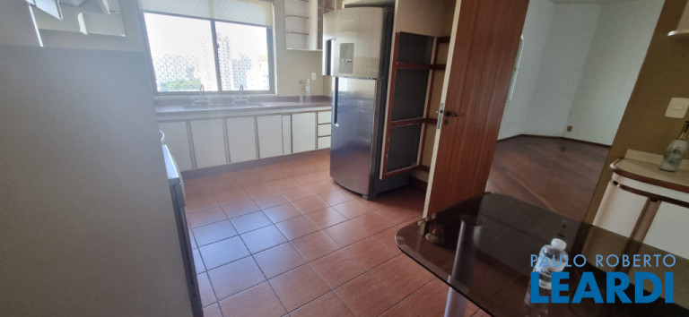 Imagem Apartamento com 3 Quartos à Venda, 198 m² em Centro - Santo André Imagem Apartamento com 3 Quartos à Venda, 198 m² em Centro - Santo André