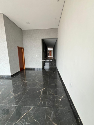 Imagem Casa com 3 Quartos à Venda, 210 m² Imagem Casa com 3 Quartos à Venda, 210 m²