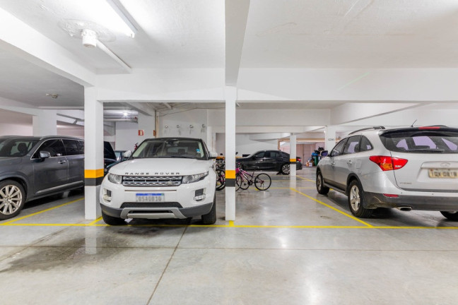 Imagem Imóvel com 4 Quartos à Venda, 266 m² em Petrópolis - Porto Alegre Imagem Imóvel com 4 Quartos à Venda, 266 m² em Petrópolis - Porto Alegre