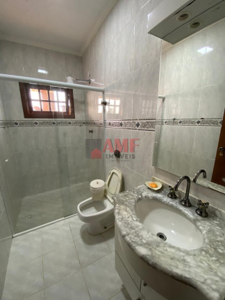 Imagem Sobrado com 7 Quartos à Venda, 438 m² em Grandesp - Itanhaém