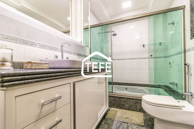 Imagem Apartamento com 3 Quartos à Venda, 182 m² em Copacabana - Rio De Janeiro Imagem Apartamento com 3 Quartos à Venda, 182 m² em Copacabana - Rio De Janeiro