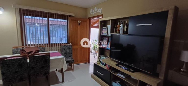 Imagem Casa com 2 Quartos à Venda, 64 m² Imagem Casa com 2 Quartos à Venda, 64 m²