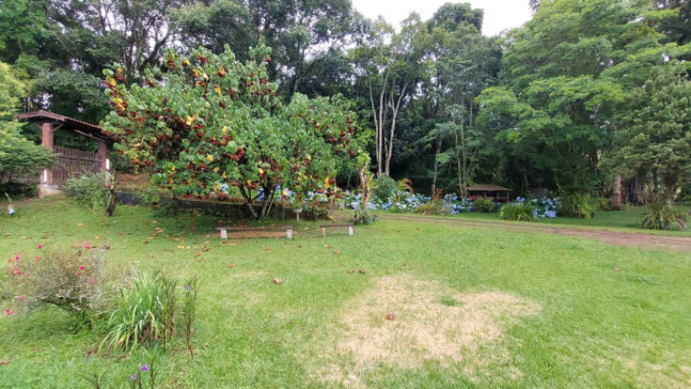 Imagem Chácara com 4 Quartos à Venda, 450 m² em Dos Tenentes - Extrema Imagem Chácara com 4 Quartos à Venda, 450 m² em Dos Tenentes - Extrema