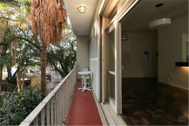 Imagem Imóvel com 2 Quartos à Venda, em Moinhos De Vento - Porto Alegre Imagem Imóvel com 2 Quartos à Venda, em Moinhos De Vento - Porto Alegre