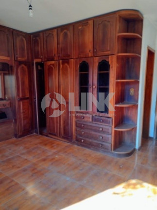 Imagem Imóvel com 3 Quartos à Venda, 214 m² em Jardim Lindóia - Porto Alegre Imagem Imóvel com 3 Quartos à Venda, 214 m² em Jardim Lindóia - Porto Alegre