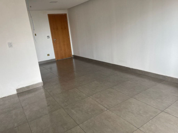 Sala Comercial à Venda, 30 m² em Vila São Tomaz - Aparecida De Goiânia