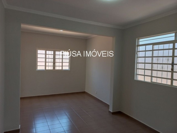 Imagem Casa com 3 Quartos à Venda, em Independência - Ribeirão Preto Imagem Casa com 3 Quartos à Venda, em Independência - Ribeirão Preto