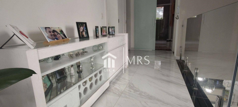 Imagem Imóvel com 5 Quartos à Venda, 630 m² em Caraguatá - Mairiporã Imagem Imóvel com 5 Quartos à Venda, 630 m² em Caraguatá - Mairiporã