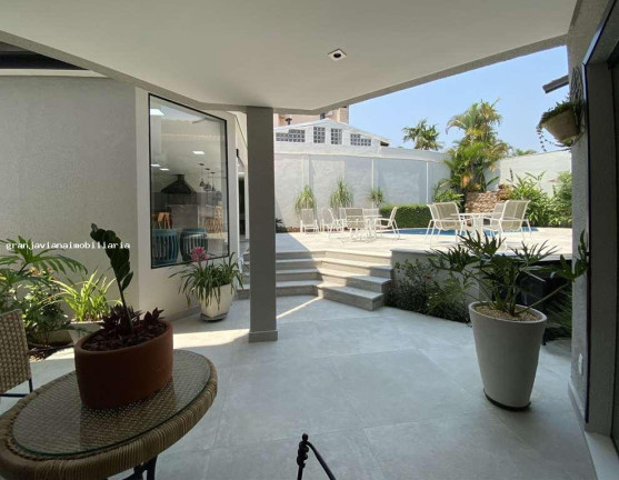 Imagem Casa à Venda, em São Paulo 2 - Cotia Imagem Casa à Venda, em São Paulo 2 - Cotia