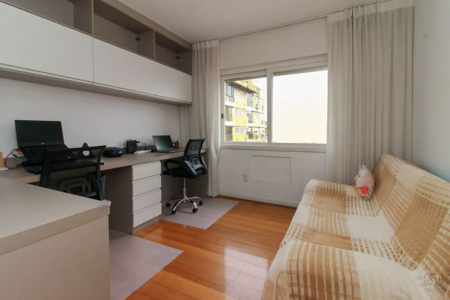 Imagem Apartamento com 3 Quartos à Venda, 71 m² em Vila Nova - Porto Alegre Imagem Apartamento com 3 Quartos à Venda, 71 m² em Vila Nova - Porto Alegre