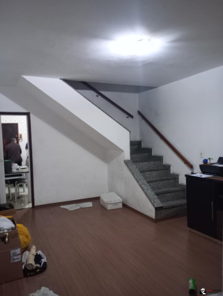 Imagem Sobrado com 3 Quartos à Venda, 250 m² em Jardim Santa Inês - Guarulhos Imagem Sobrado com 3 Quartos à Venda, 250 m² em Jardim Santa Inês - Guarulhos