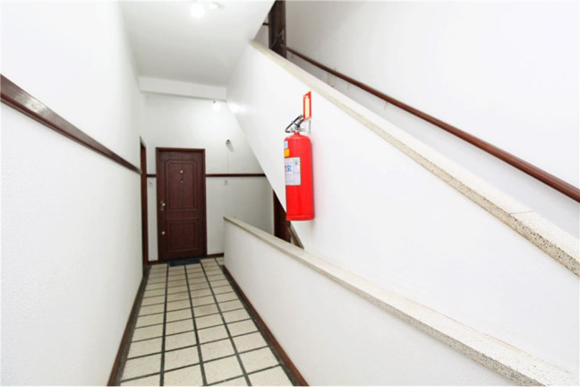 Imagem Imóvel com 2 Quartos à Venda, em Santana - Porto Alegre Imagem Imóvel com 2 Quartos à Venda, em Santana - Porto Alegre