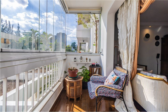 Imagem Imóvel com 4 Quartos à Venda, em Vila Clementino - São Paulo Imagem Imóvel com 4 Quartos à Venda, em Vila Clementino - São Paulo