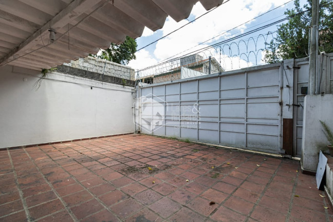 Imagem Casa com 1 Quarto à Venda, 190 m² em Vila Nova Conceição - São Paulo Imagem Casa com 1 Quarto à Venda, 190 m² em Vila Nova Conceição - São Paulo