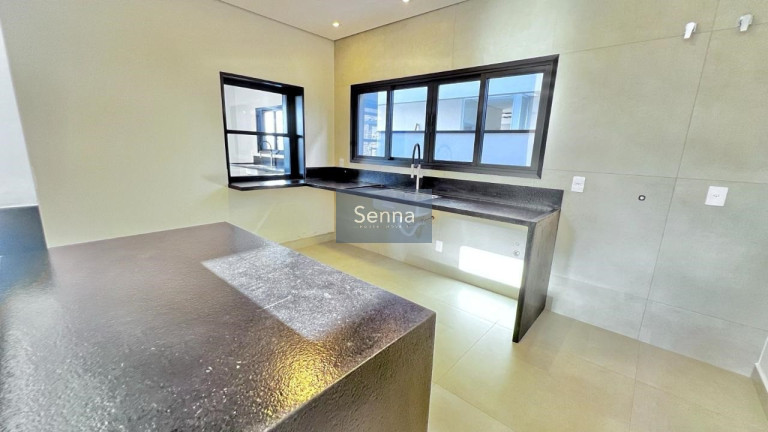 Imagem Casa com 3 Quartos à Venda, 395 m² em Medeiros - Jundiaí Imagem Casa com 3 Quartos à Venda, 395 m² em Medeiros - Jundiaí