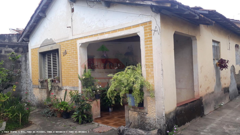 Imagem Casa com 3 Quartos à Venda, 200 m² em Vila Sao Jose - Taubaté Imagem Casa com 3 Quartos à Venda, 200 m² em Vila Sao Jose - Taubaté