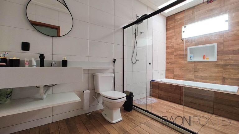 Imagem Casa com 4 Quartos à Venda, 400 m² em Barra Do Jacuípe - Camaçari Imagem Casa com 4 Quartos à Venda, 400 m² em Barra Do Jacuípe - Camaçari