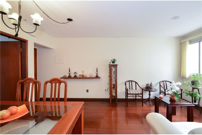 Imagem Imóvel com 3 Quartos à Venda, em Moema - São Paulo Imagem Imóvel com 3 Quartos à Venda, em Moema - São Paulo