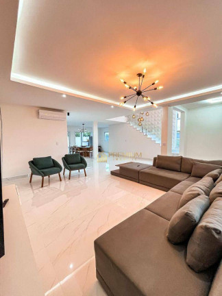 Imagem Sobrado com 4 Quartos à Venda, 340 m² em Massaguaçu - Caraguatatuba