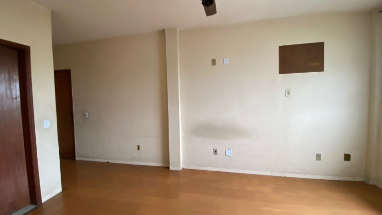 Imagem Casa com 4 Quartos à Venda, 225 m² em Bento Ribeiro - Rio De Janeiro Imagem Casa com 4 Quartos à Venda, 225 m² em Bento Ribeiro - Rio De Janeiro