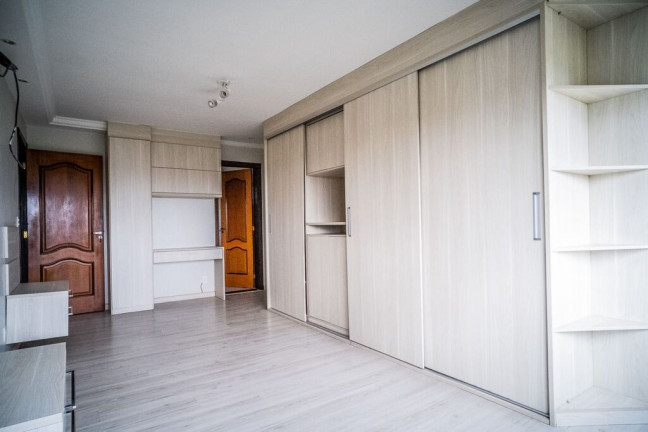 Imagem Cobertura com 3 Quartos à Venda, 255 m² em Jardim Itu - Porto Alegre Imagem Cobertura com 3 Quartos à Venda, 255 m² em Jardim Itu - Porto Alegre