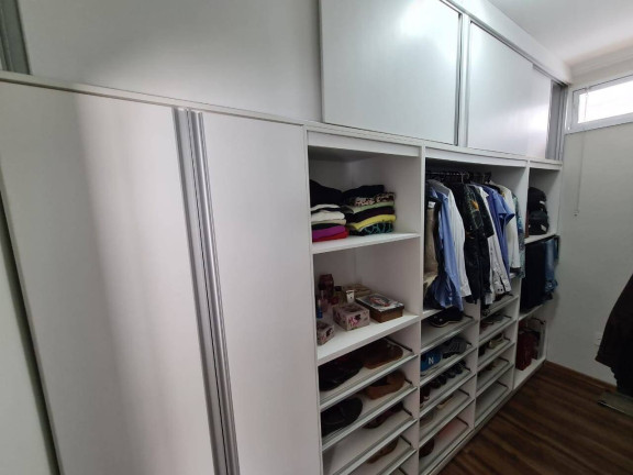 Imagem Casa com 3 Quartos à Venda, 300 m² em Centro - Pouso Alegre Imagem Casa com 3 Quartos à Venda, 300 m² em Centro - Pouso Alegre