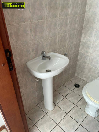 Imóvel Comercial para Alugar, 30 m² em Champagnat - Curitiba