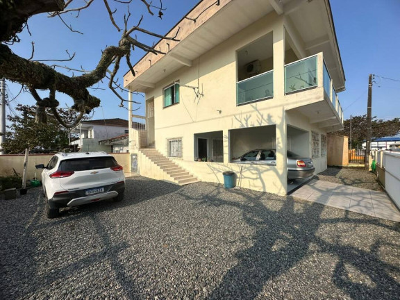 Imagem Casa com 6 Quartos à Venda, 200 m² em Centro - Balneário Barra Do Sul Imagem Casa com 6 Quartos à Venda, 200 m² em Centro - Balneário Barra Do Sul