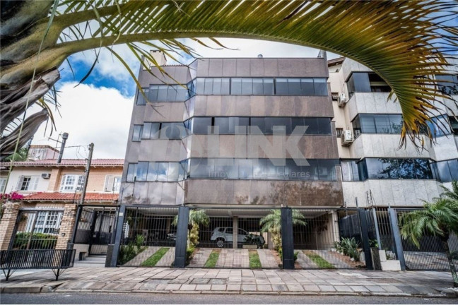 Imagem Imóvel com 3 Quartos à Venda, 255 m² em Jardim Planalto - Porto Alegre Imagem Imóvel com 3 Quartos à Venda, 255 m² em Jardim Planalto - Porto Alegre