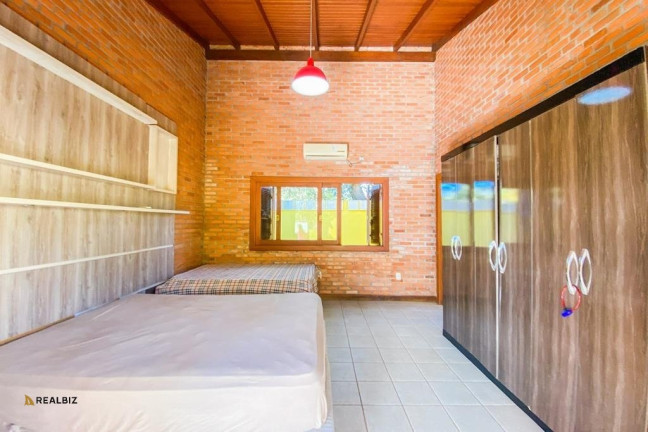 Imagem Casa com 6 Quartos à Venda, 432 m² em Fazenda Da Armação - Governador Celso Ramos Imagem Casa com 6 Quartos à Venda, 432 m² em Fazenda Da Armação - Governador Celso Ramos