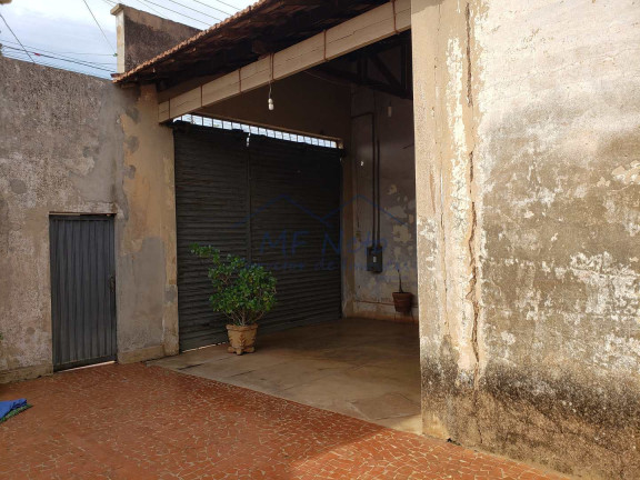 Imagem Casa com 2 Quartos à Venda, 313 m² em Centro - Pirassununga Imagem Casa com 2 Quartos à Venda, 313 m² em Centro - Pirassununga