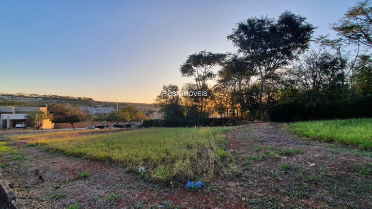 Imagem Terreno à Venda, 407 m² em Condomínio Residencial Vista Bella - Bonfim Paulista Imagem Terreno à Venda, 407 m² em Condomínio Residencial Vista Bella - Bonfim Paulista