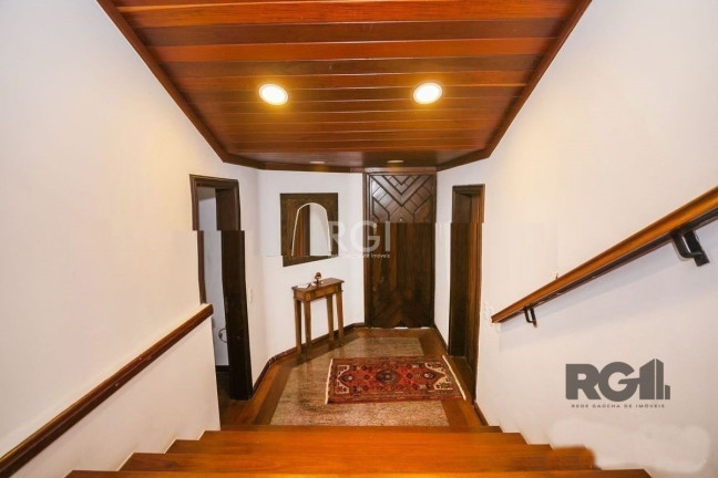 Imagem Casa com 3 Quartos para Alugar, 253 m² em Rio Branco - Porto Alegre Imagem Casa com 3 Quartos para Alugar, 253 m² em Rio Branco - Porto Alegre