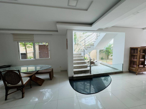 Imagem Casa com 4 Quartos para Alugar, 750 m² em Praia Dos Amores - Balneário Camboriú