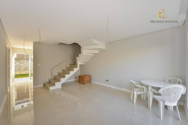 Imagem Sobrado com 3 Quartos à Venda, 121 m² em Xaxim - Curitiba Imagem Sobrado com 3 Quartos à Venda, 121 m² em Xaxim - Curitiba