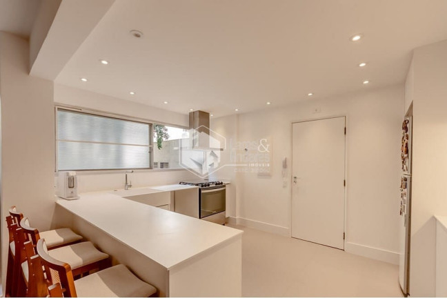 Imagem Apartamento com 4 Quartos à Venda, 223 m² em Cerqueira César - São Paulo