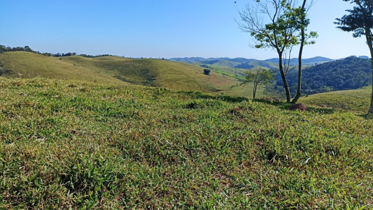 Imagem Chácara com 2 Quartos à Venda, 200 m² em Canaã - Jambeiro Imagem Chácara com 2 Quartos à Venda, 200 m² em Canaã - Jambeiro