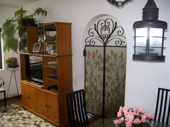 Imagem Apartamento com 2 Quartos à Venda, 70 m² em Campo Belo - São Paulo