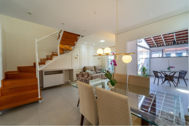 Imagem Imóvel com 3 Quartos à Venda, 122 m² em Medeiros - Jundiaí Imagem Imóvel com 3 Quartos à Venda, 122 m² em Medeiros - Jundiaí
