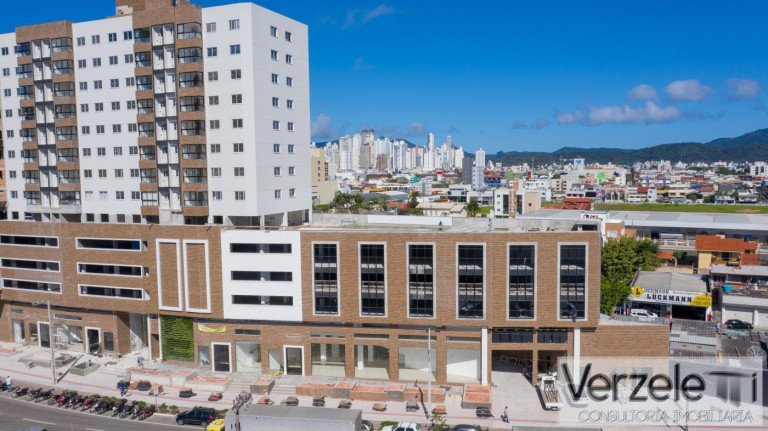 Imagem Apartamento com 3 Quartos à Venda, 179 m² em Estados - Balneário Camboriú Imagem Apartamento com 3 Quartos à Venda, 179 m² em Estados - Balneário Camboriú