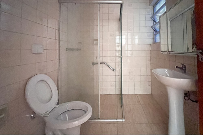 Imagem Imóvel com 4 Quartos à Venda, 94 m² em Navegantes - Porto Alegre Imagem Imóvel com 4 Quartos à Venda, 94 m² em Navegantes - Porto Alegre