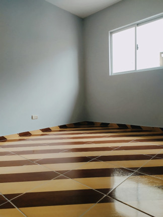 Imagem Imóvel com 3 Quartos à Venda, 134 m² em Capão Raso - Curitiba Imagem Imóvel com 3 Quartos à Venda, 134 m² em Capão Raso - Curitiba