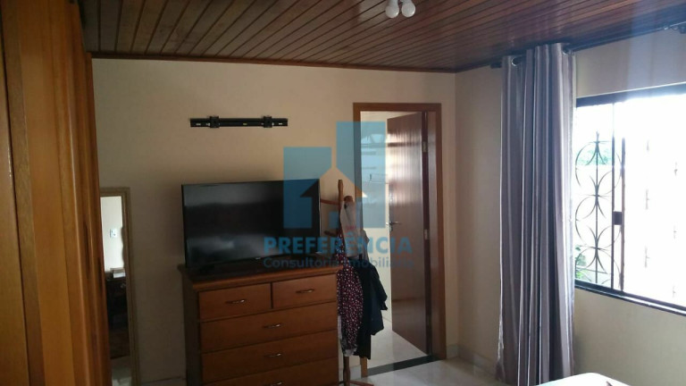 Imagem Casa com 4 Quartos à Venda, 157 m² em Contorno - Ponta Grossa Imagem Casa com 4 Quartos à Venda, 157 m² em Contorno - Ponta Grossa