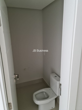 Imagem Imóvel com 3 Quartos à Venda, 138 m² em Centro - Balneário Camboriú Imagem Imóvel com 3 Quartos à Venda, 138 m² em Centro - Balneário Camboriú