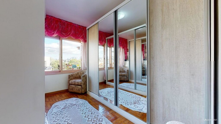 Imagem Imóvel com 3 Quartos à Venda, 195 m² em Cristo Redentor - Porto Alegre Imagem Imóvel com 3 Quartos à Venda, 195 m² em Cristo Redentor - Porto Alegre