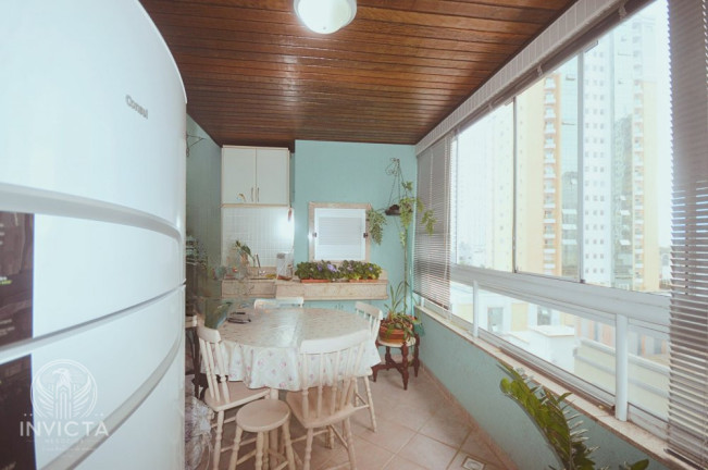 Imagem Apartamento com 3 Quartos à Venda, 100 m² em Centro - Balneário Camboriú Imagem Apartamento com 3 Quartos à Venda, 100 m² em Centro - Balneário Camboriú