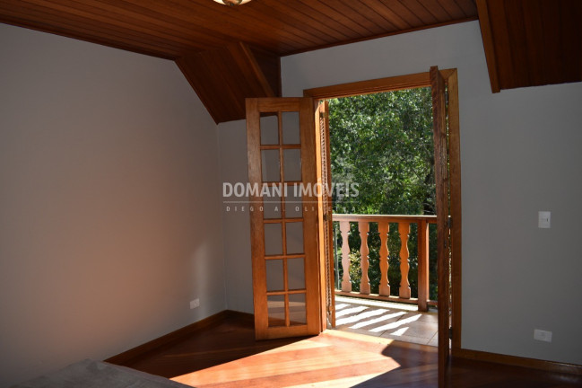 Imagem Casa com 4 Quartos à Venda, 450 m² em Região De Capivari - Campos Do Jordão Imagem Casa com 4 Quartos à Venda, 450 m² em Região De Capivari - Campos Do Jordão