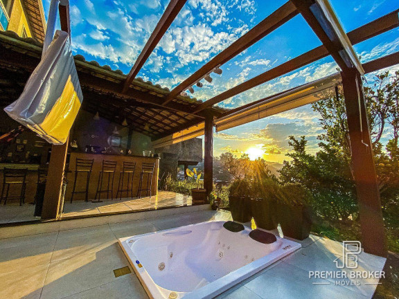 Imagem Casa com 4 Quartos à Venda, 307 m² em Tijuca - Teresópolis Imagem Casa com 4 Quartos à Venda, 307 m² em Tijuca - Teresópolis