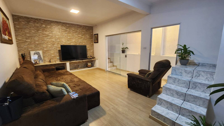 Imagem Casa com 3 Quartos à Venda, 125 m² em Parque Jandaia - Carapicuíba